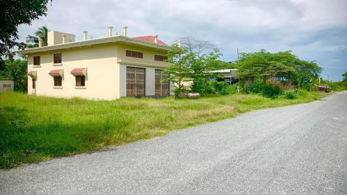 ដី​លក់​ក្នុង​តម្លៃ​ពិសេស​