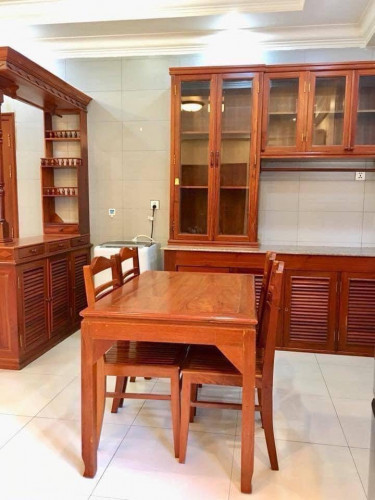អគារ​សម្រាប់ជួល​ ទីតាំង​ទួលទំពូង​​ / Build for rent​ in Toul Tompoung Area