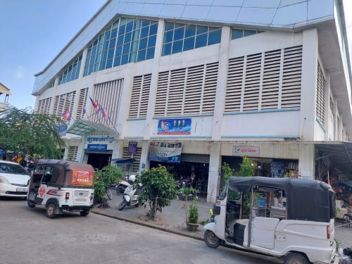 តូបក្នុងផ្សារ លក់ឬជួល