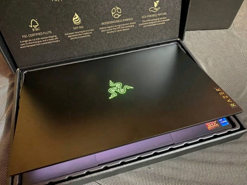 Razer Blade 15 Advenced RZ09-0421 99.8%