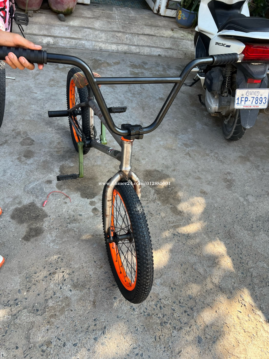 Bicycles in Cambodia www.khmer24