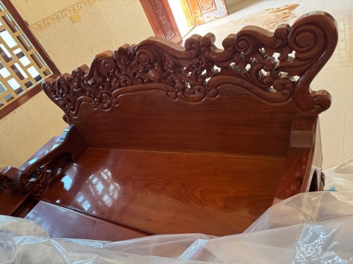 សាឡុងឈើ នាងនួនសុទ្ធ