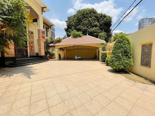 វីឡាសម្រាប់ជួល នៅដូនពេញ / VILLA FOR RENT IN DAUN PENH area