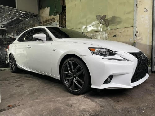 Car for sale Lexus IS200t Fsport full option New 95%