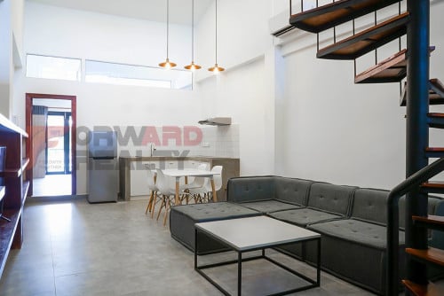 Spacious 2 Bedrooms renovated house rent in Doun Penh Area (David19)