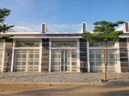 **ម្ចាស់ផ្ទាល់** ផ្ទះ E0 (ផ្ទះទំហំ 4.1*13ម៉ែត្រ ប្លង់សេរ 2សន្លឹក អាចថែមជាន់បានដល់ E2)
