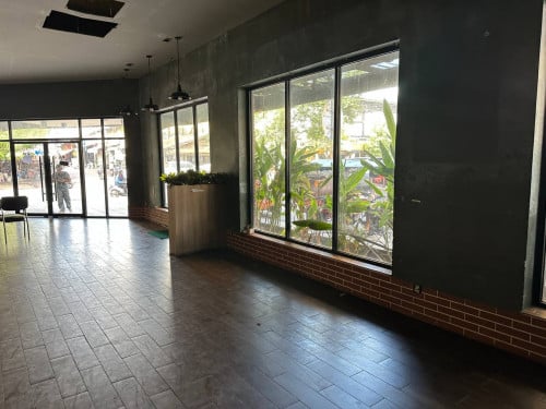 អគារពាណិជ្ជវកម្មកែងសម្រាប់ជួល ទួលគោក - Corner Commercial Building For Rent TUOL KORK