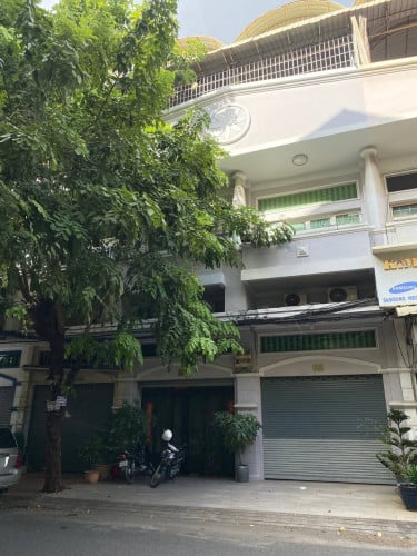 Shophoue លក់បន្ទាន់ ២ល្វែង