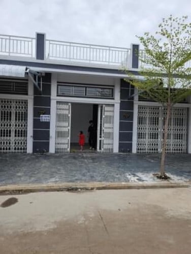 ផ្ទះលក់​ កាត់ប្លង់រឹងជូន