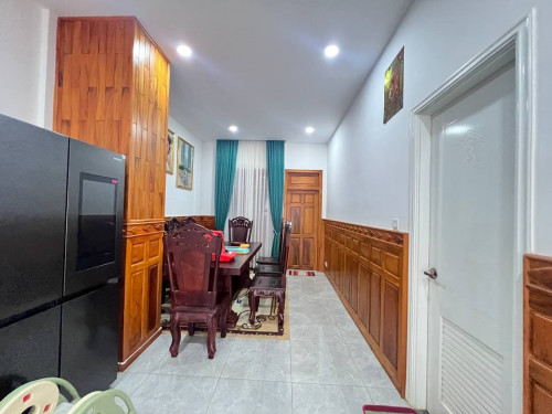 វីឡាភ្លោះលក់បន្ទាន់ នៅបុរី អ័រគីដេ ពោធិ៍ចិនតុង
