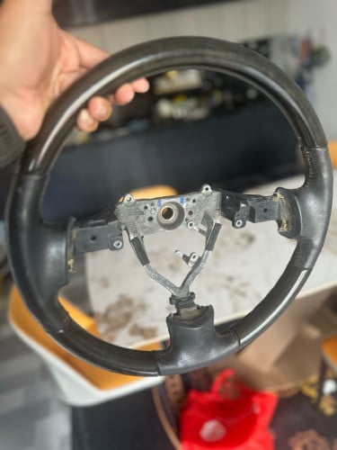 ចង្កូត GS300 នៅស្អាតខ្ចី