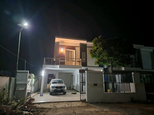 ផ្ទះលក់រឺជួល នៅជិតផ្សារបាត់ដឹង