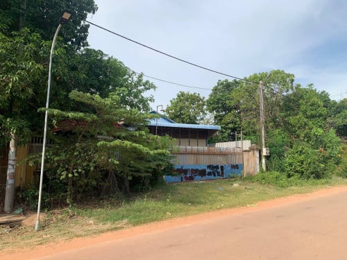 ដីអាជីកម្មលក់ក្រោមទីផ្សារពីខាងធនាគាឋិតនៅសង្កាត់ស្វាយដង្គំក្រុងសៀមរាប