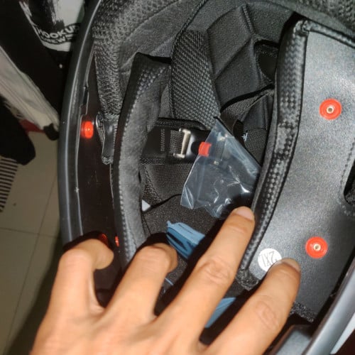 Dirt bike helmet (មួកសុវត្ថិភាព)
