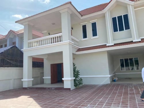 Villa for Rent បុរី​មនោរម្យ​ ផ្លូវ​ជាតិ​លេខ​៤ Full Furniture
