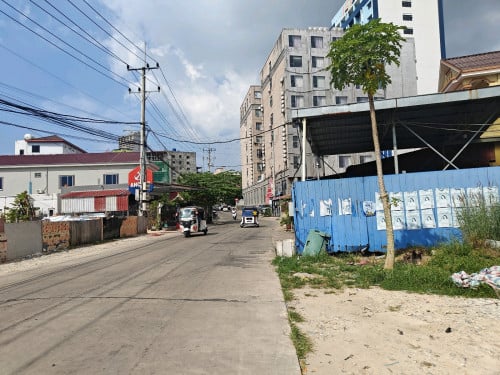 ដីលក់កណ្ដាលទីក្រុងសីហនុ