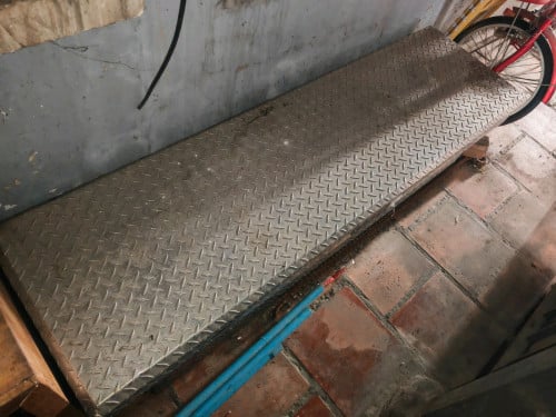 ធុងដាក់អីវ៉ាន់សំរាប់ tundra