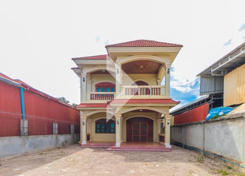 4 Bedrooms House for Rent in Siem Reap-Svay Dangkum