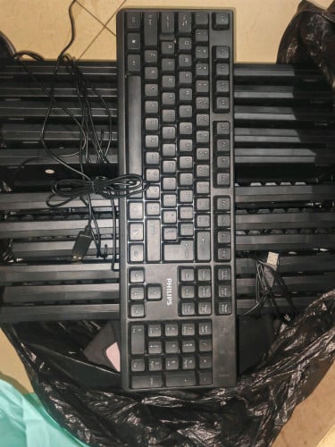 Keyboard Philip ថ្មីអត់ប្រអប់ មាន11
