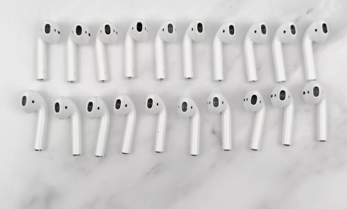 មានលក់គ្រាប់កាស​AirPods 2nd សម្រាប់អ្នកបាត់មួយចំហៀងឬខូច​