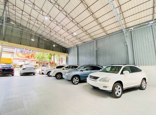 ផ្ទះអាជីវកម្មសម្រាប់ជួលលើផ្លូវធំ ទួលគោក - Commercial Showroom For Rent On Main Road