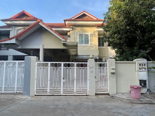Link Villa for rent in Borey Basac Garden City