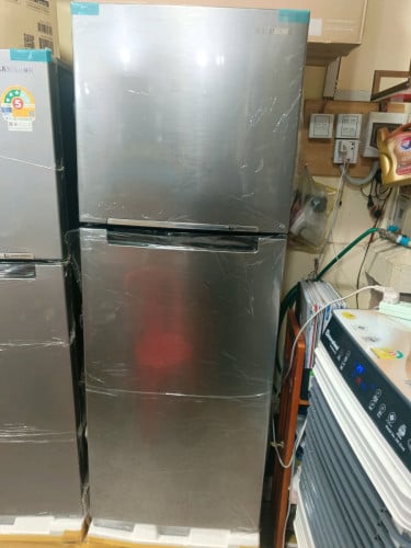 មានលក់ទូទឹកកក Samsung RT 22 F កម្ពស់ 1.6 ថែមជើង