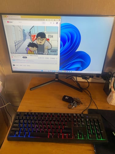 Core i7 Ram16G SSD 128G VGA 2G Monitor 27”