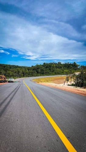 កោះកុង ត្រពាំងរូង ដីផ្លង់រឹង មានផ្លូវដីកែង