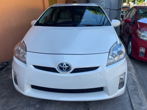 Car For sell Pruis 2010 option 3 ឡានមកពីរដ្ឋកាលី