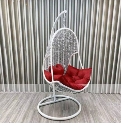 Hanging chair (កៅអីលំអផ្ទះ)