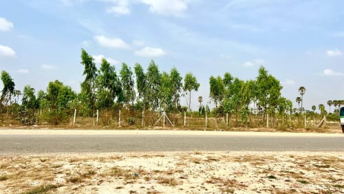 ដីលក់នៅស្រុកកណ្តាលស្ទឹង ទន្លេបាទី