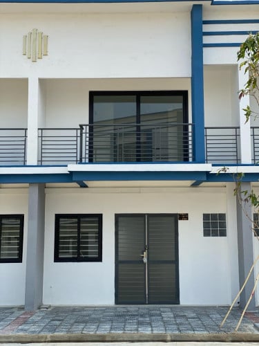 វីឡាកូនកាត់សម្រាប់លក់