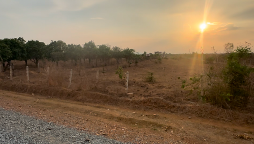 ដីស្មើល្អ ប្លង់រឹង មានរបងស្រាប់