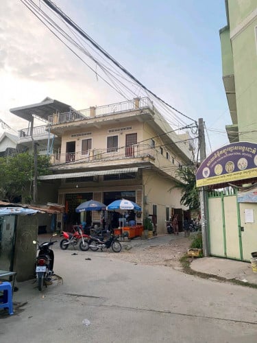 ផ្ទះលក់មានចំណូលស្រាប់