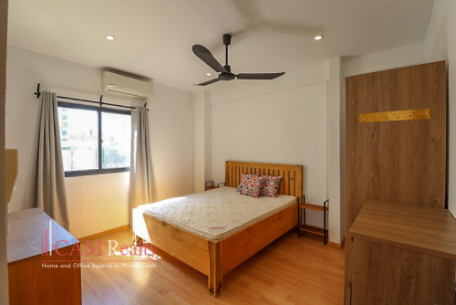 Renovated 3 Bedroom Apartment For Rent in Tonle Basak - border BKK1