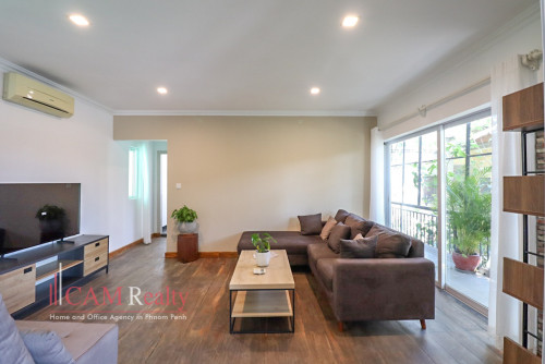 Renovated 3 Bedroom Apartment For Rent in Tonle Basak - border BKK1