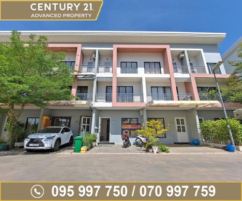 🏡 វីឡាកូនកាត់ (LC2)​​ ក្នុងបុរី អារ៉ាតា ជិតបេឡាជាតិ (ប.ស.ស.) ត្រូវការលក់បន្ទាន់ខ្លាំង