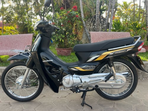 Honda Dream 021 ស្អាត ទិញដាច់ វៃដូរ ឬ រលោះក៏បាន