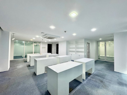 COZY OFFICE SPACE FOR RENT ☘️