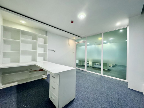 COZY OFFICE SPACE FOR RENT ☘️