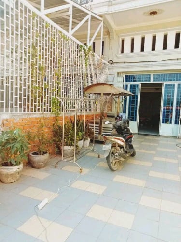 ផ្ទះលក់ ទិញផ្ទះរស់នៅហើយបានលុយ មួយខែ 2000$/1ខែវិញ