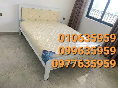 bed with mattress 1.4mx2.0m