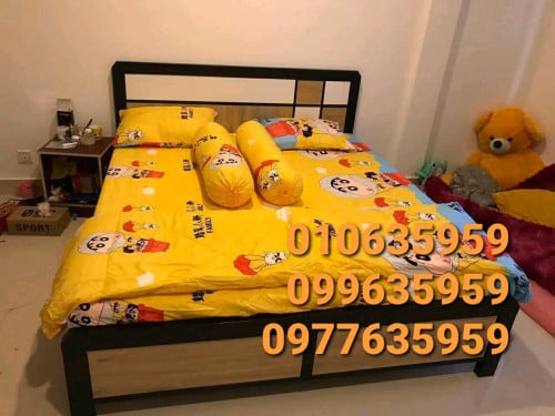 set Bed with mattress (as the same picture)