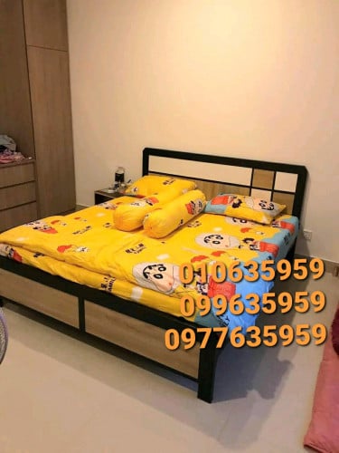 set Bed with mattress (as the same picture)