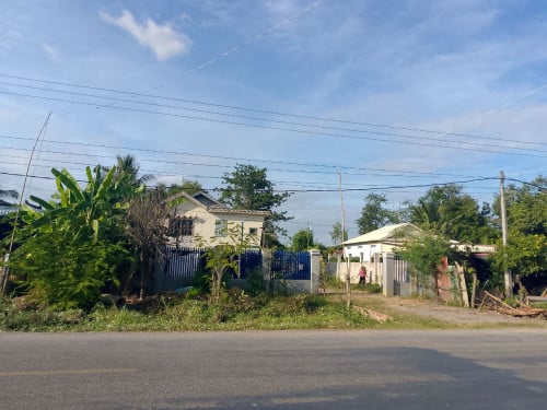 ដីនិងផ្ទះលក់