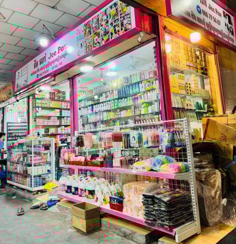 តូបលក់២តូបក្នុងផ្សារឈូកមាស