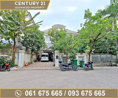 🏘វីឡាភ្លោះ (Twin Villa) ក្នុង​បុរី ភ្នំពេញថ្មី IU ជិតផ្សារដីហ៊ុយ ត្រូវការលក់បន្ទាន់ខ្លាំង