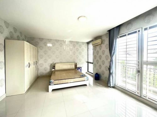 វីឡាភ្លោះB សម្រាប់ជួល​ / Twin B villa for rent ( in The Star Diamond near AEON3)