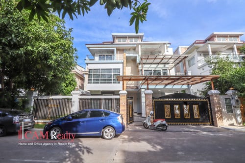 Queen Villa For Sale - ឃ្វីនវីឡាសំ​រាប់លក់ នៅប៉េងហួតបឹងស្នោរ សំភារៈប្រេនៗថ្មី និងមានជណ្ដើរយន្ត